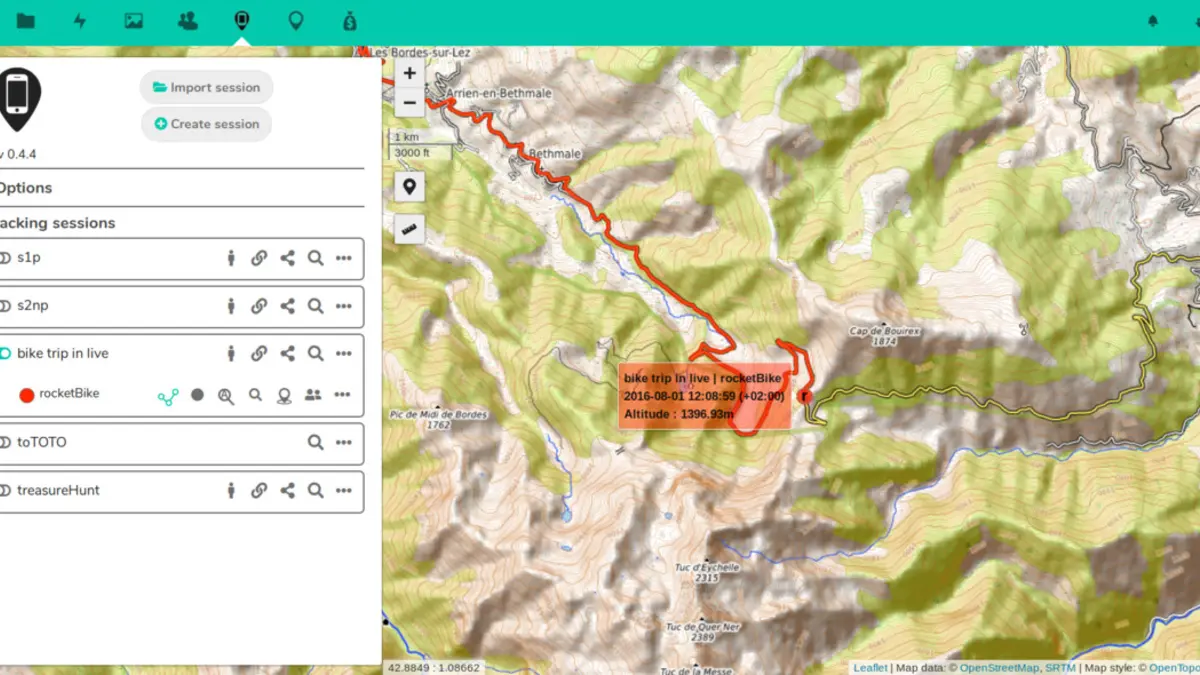 Interface officielle de Nextcloud PhoneTrack affichant une session, des appareils et un historique de positions